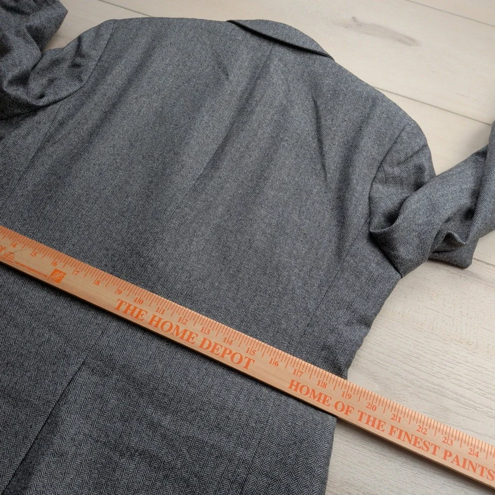 Banana Republic Wool Blazer Mens 40S Marzotto Grey Herringbone Slim Sport Coat